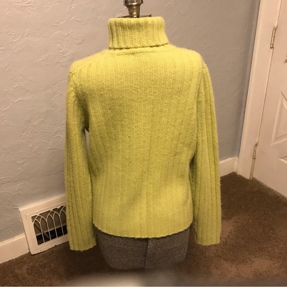 Banana Republic Wool and Angora Green turtleneck
Sweater - Picture 4 of 5